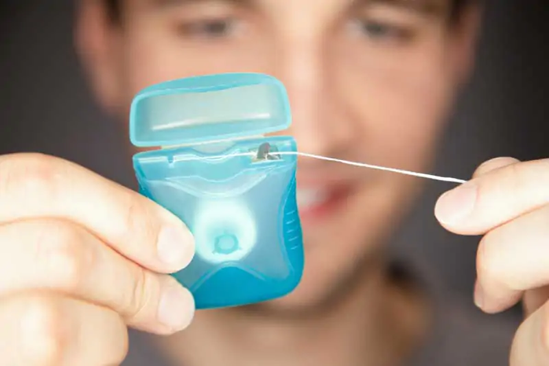 Panduan-Dental-Floss-Treatment-2026-Cara-Pakai-dan-Manfaatnya