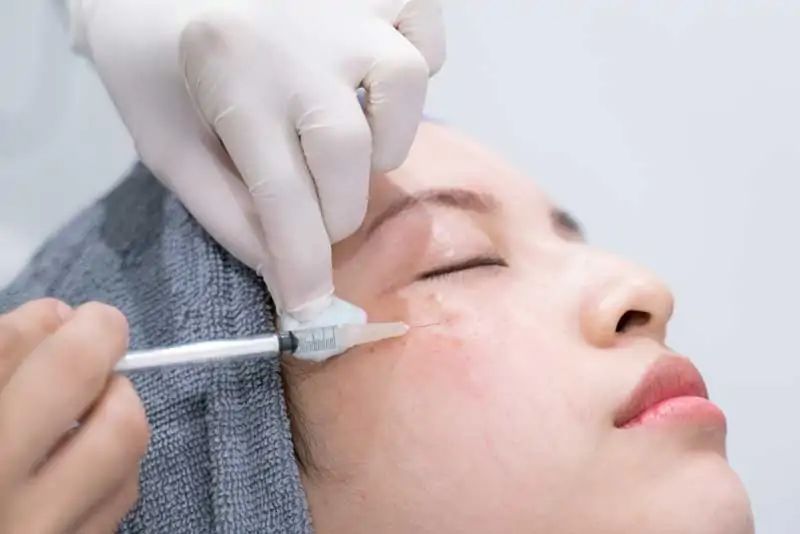 Is-Skin-Booster-Better-Than-Filler-Here’s-the-Truth-2026