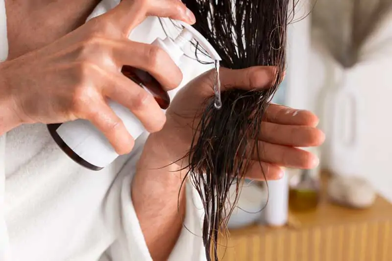 Rutin-Hair-Peeling-Manfaat-Eksfoliasi-Kulit-Kepala-untuk-Rambut-Lebih-Sehat