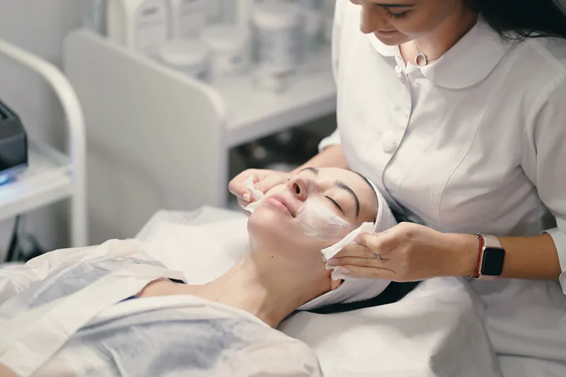 Ini-5-Efek-Terbaik-dari-Facial-Wajah-Treatment-wallpaper